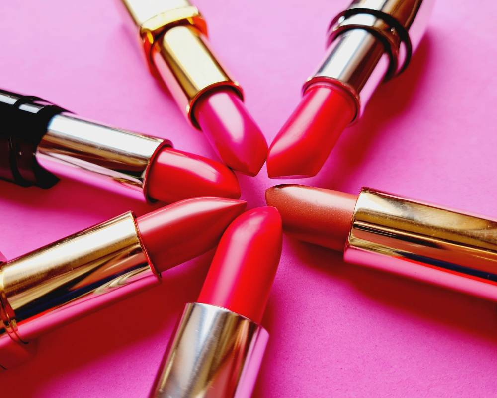 The Power of Bold Makeup: Trends Redefining Beauty