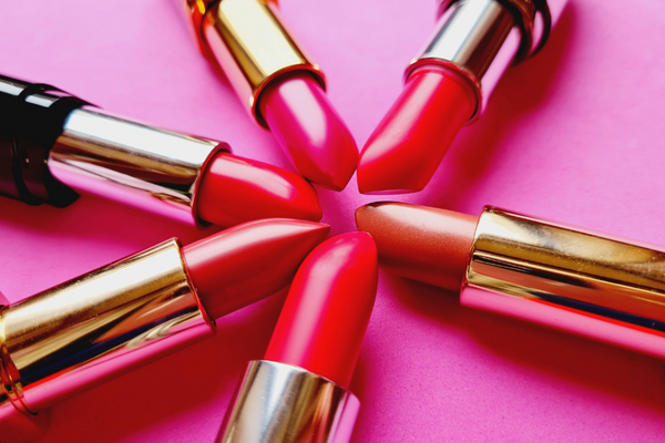 The Power of Bold Makeup: Trends Redefining Beauty